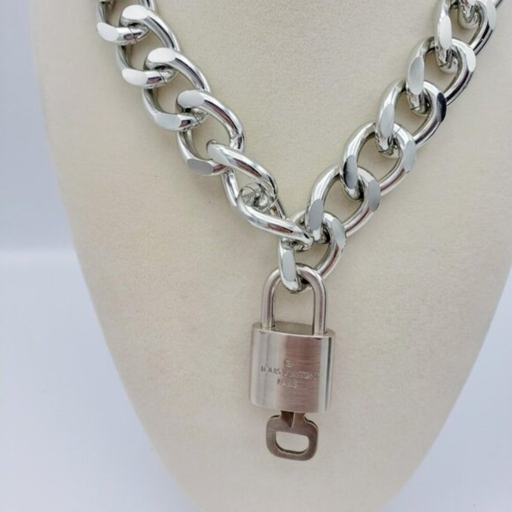Stainless Steel Silver-Plated Necklace with Authentic Louis Vuitton Padlock - Picture 5 of 10
